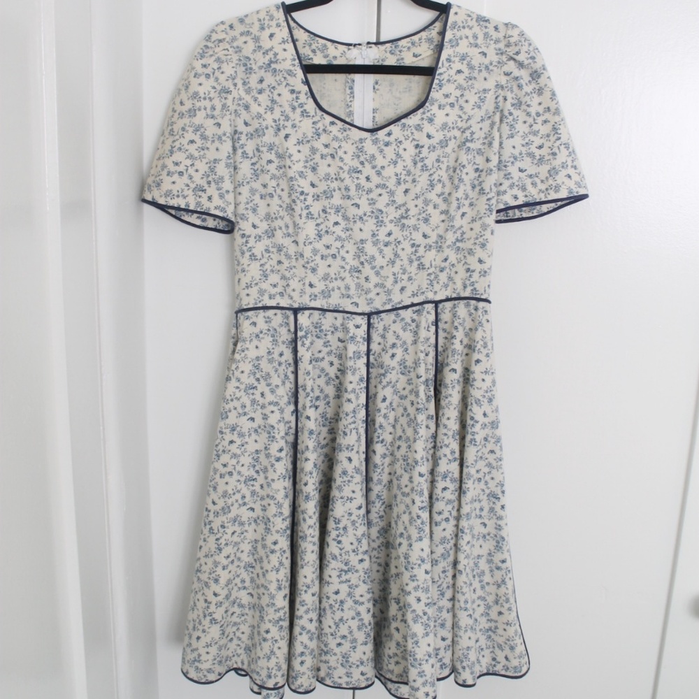 60s Prairie Style Floral Dress